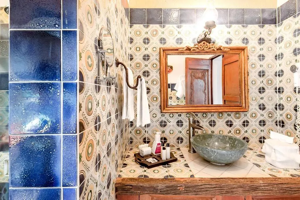 Collector'S Fernandmario At Ma Il Com Pool Villa Antigua Guatemala